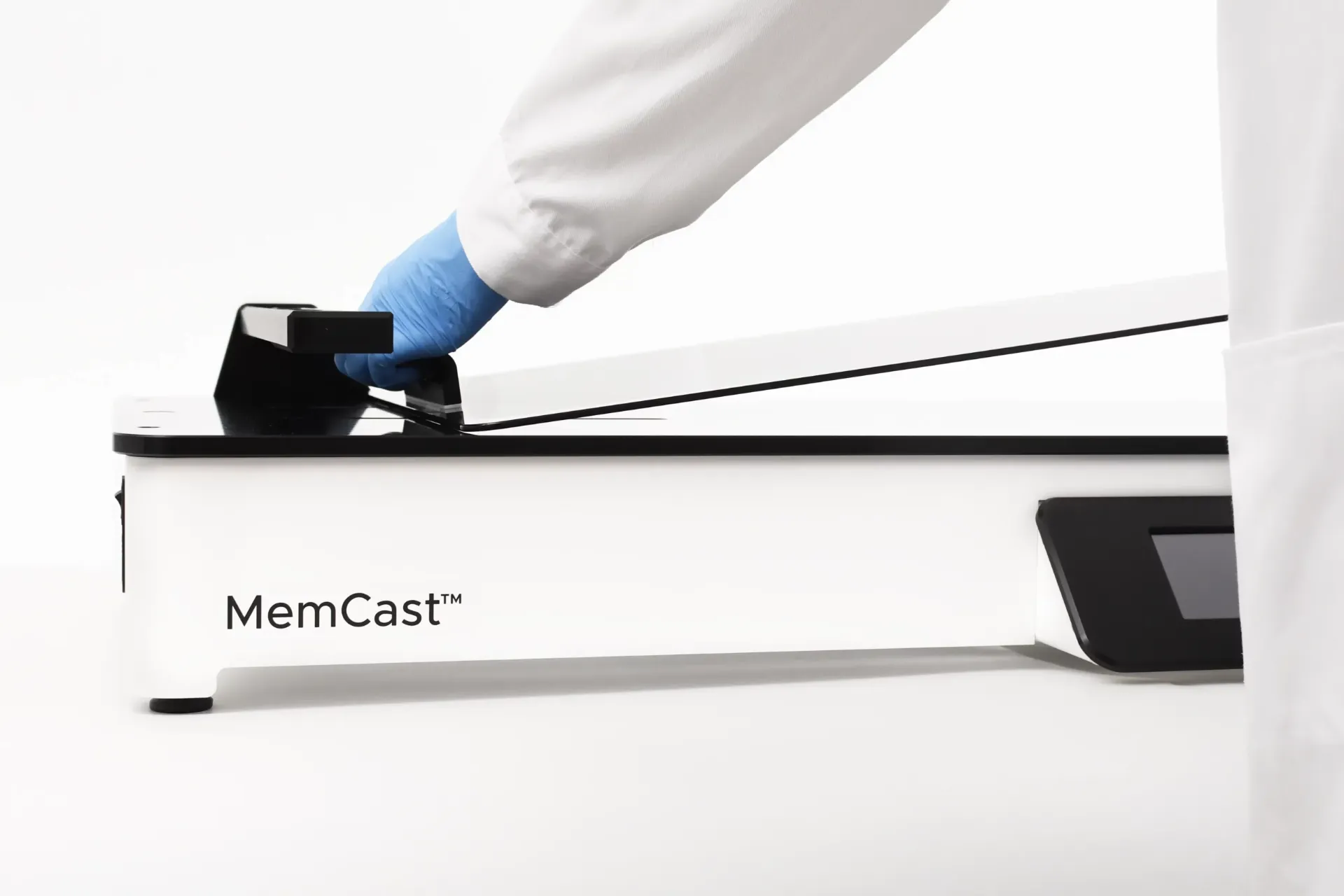 MemCast-in-use-scaled